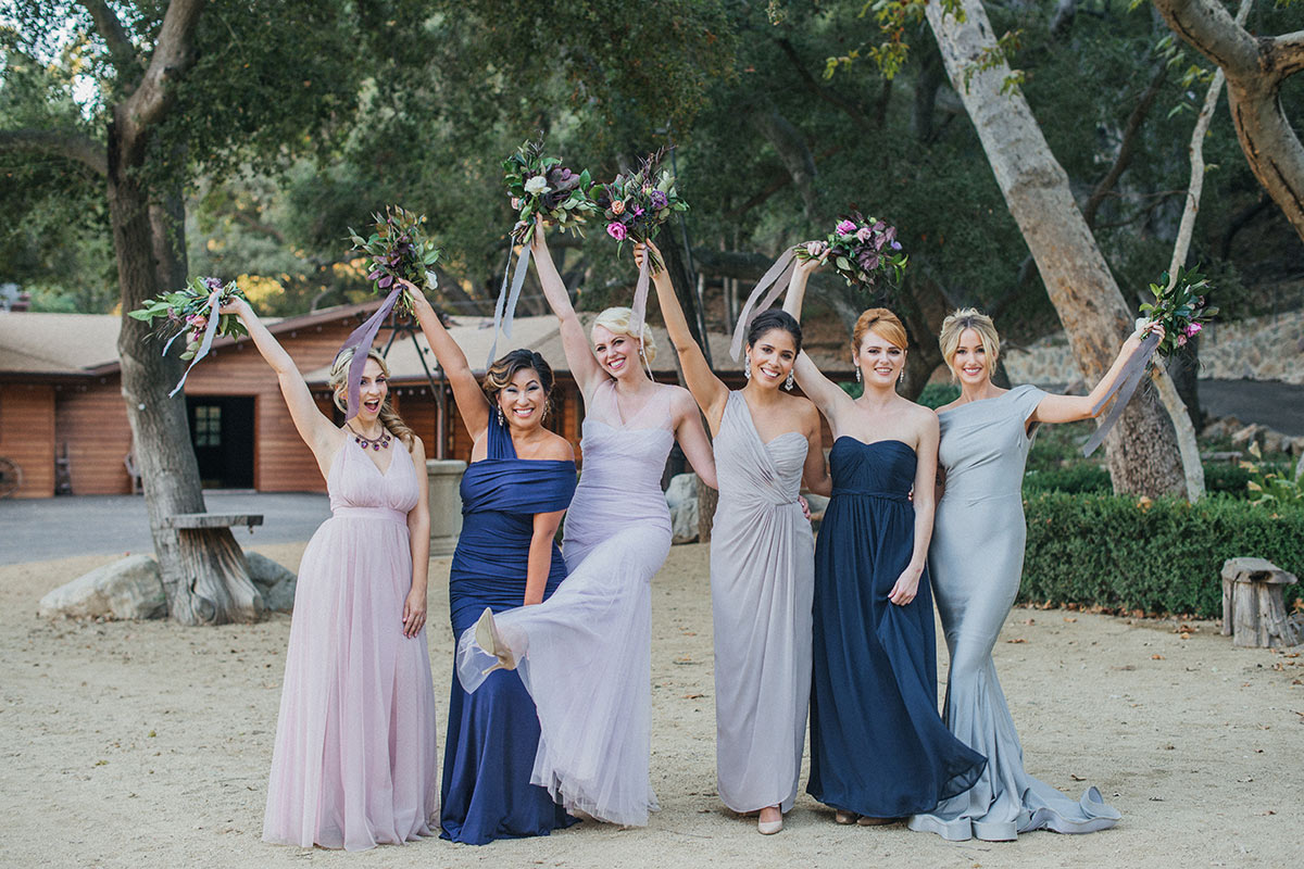  accessories for navy blue wedding dresses