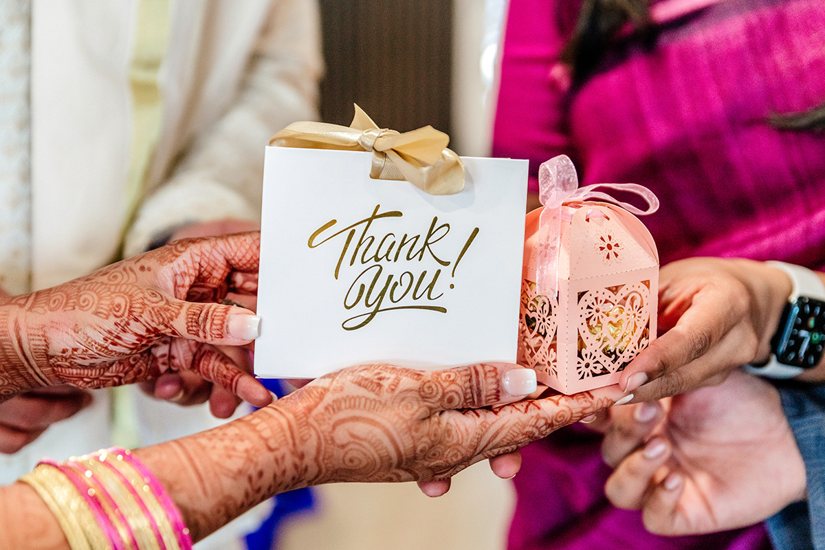 how much to give for a wedding gift cash 2023