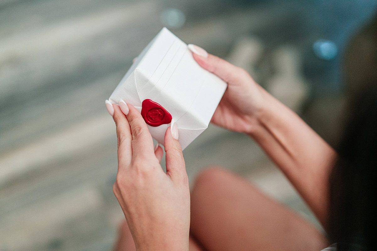 who pays for the bridal shower