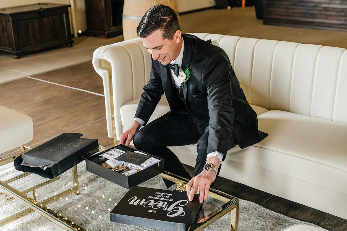 wedding gifts for the groom