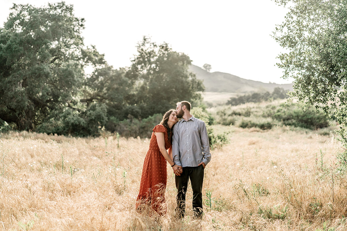 what to wear for engagement photos