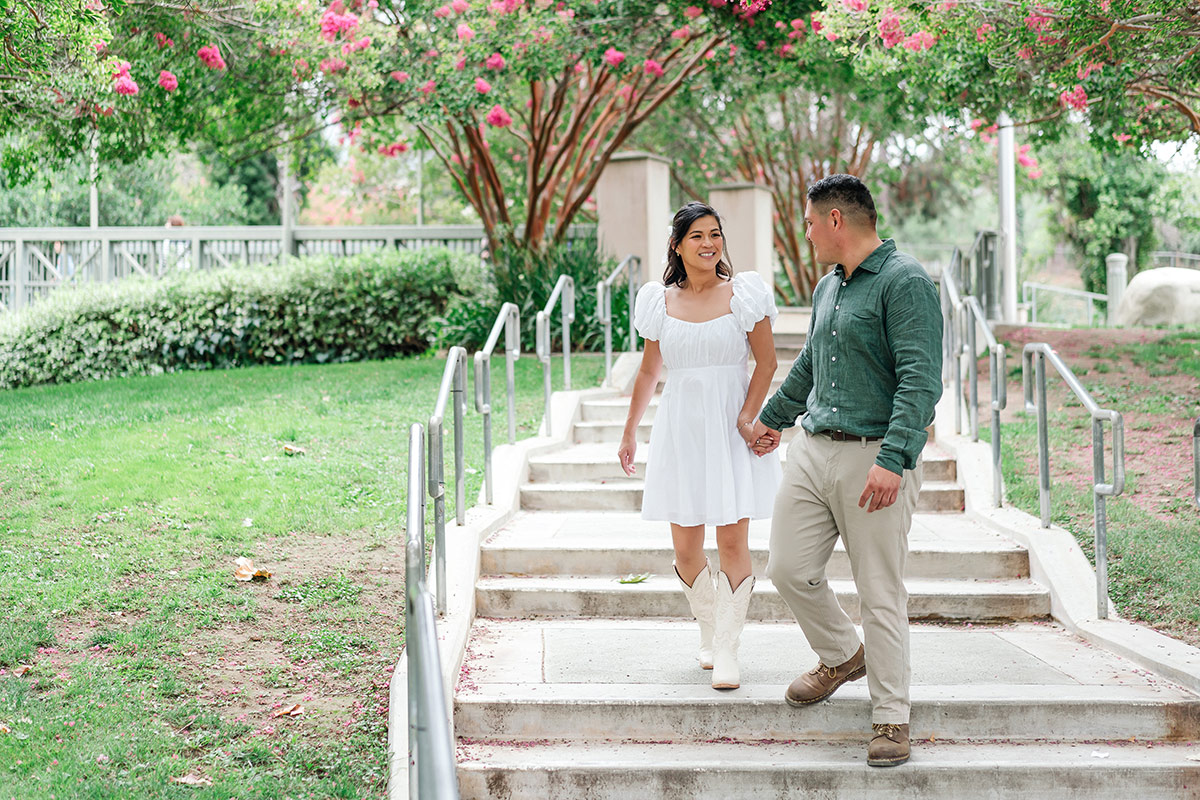 what to wear for engagement photos