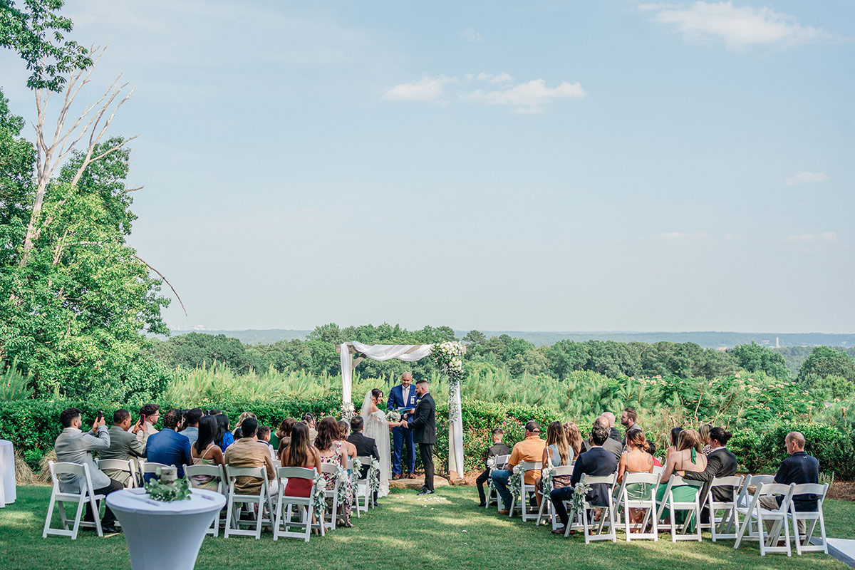 how to find a wedding photographer