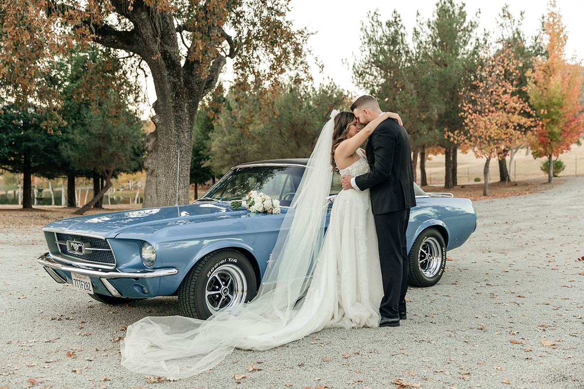 advice for choosing a wedding photographer