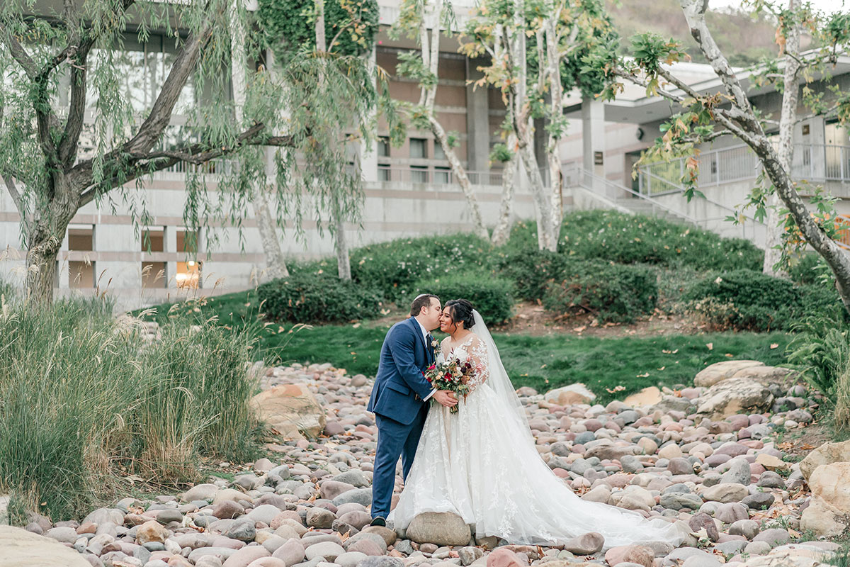 advice for choosing a wedding photographer