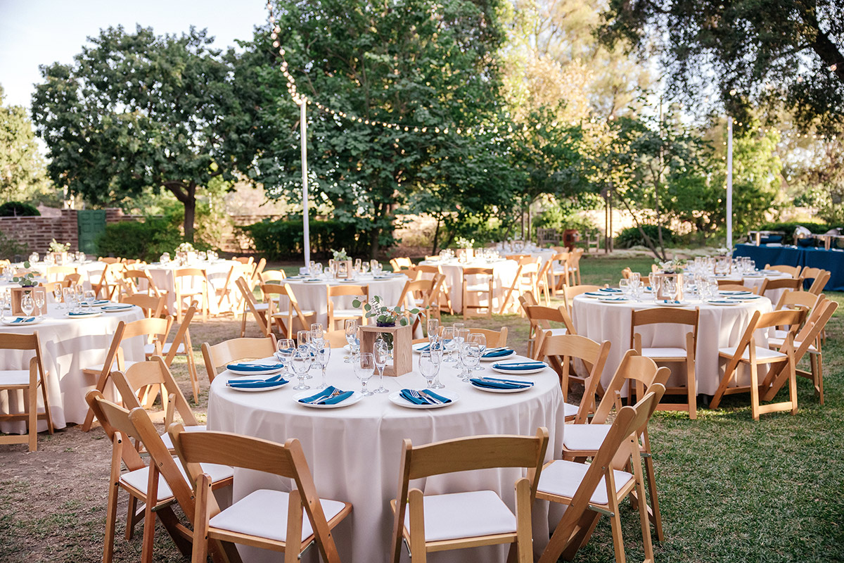 how to find a wedding photographer