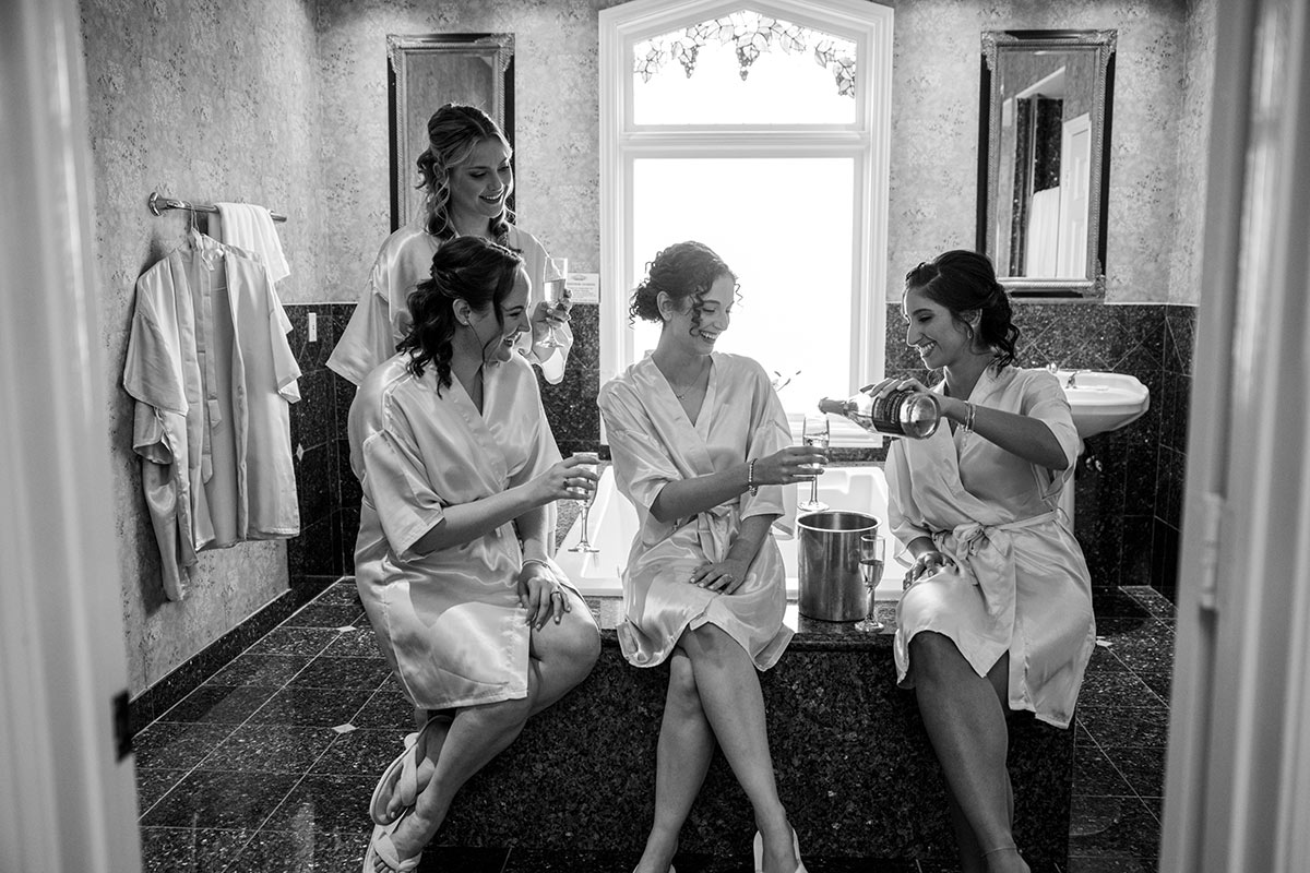 photojournalistic wedding photography