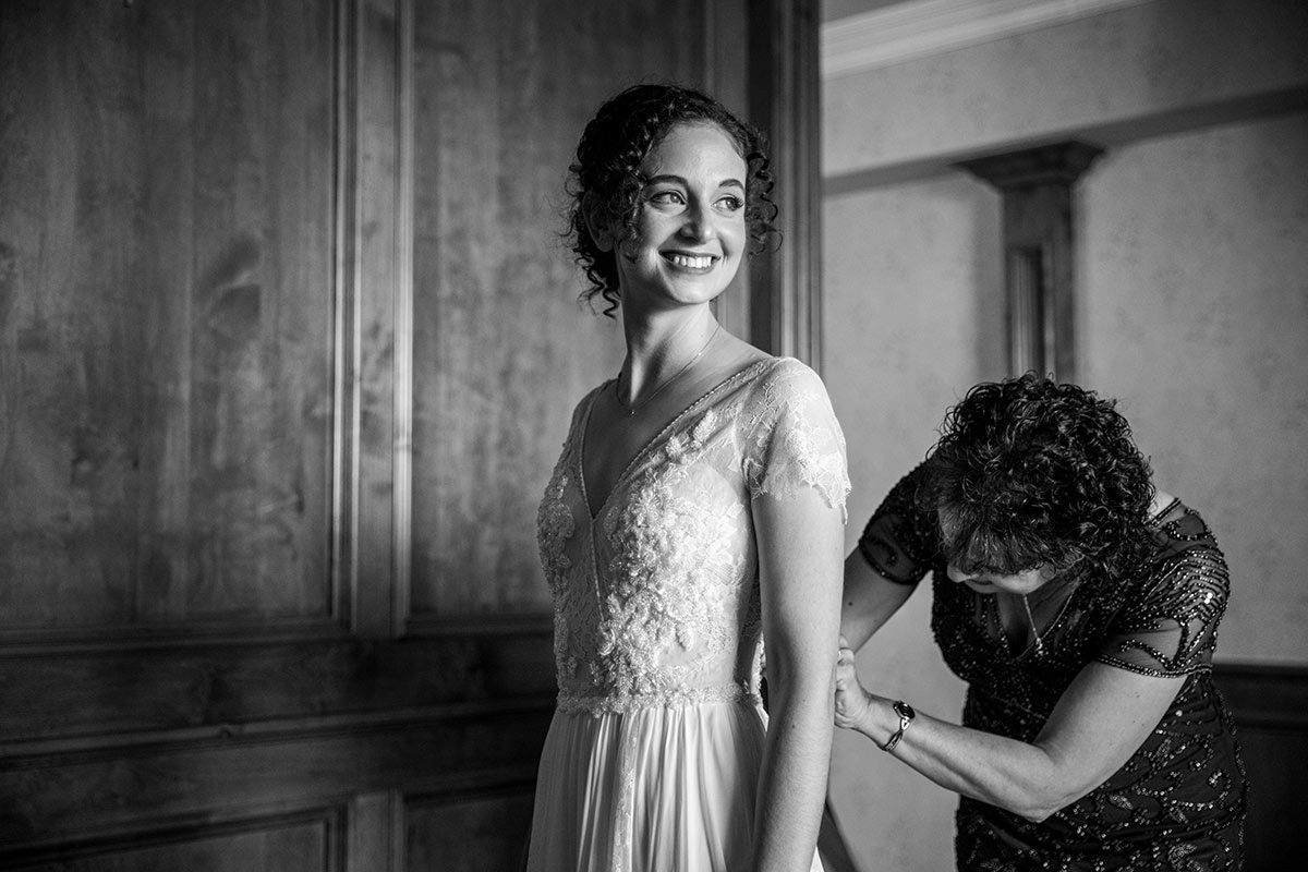 documentary style wedding photographers